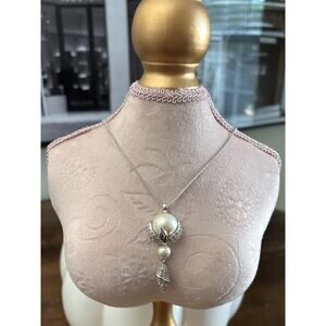 Nina Ricci Rhodium plated Pearl Drop Pendant Necklace Elegant White Pearl Accent